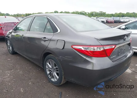 2015 Toyota Camry Se z USA, uszkodzony, nr VIN 4T1BF1FK6FU100607